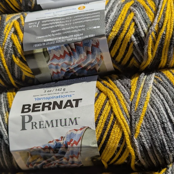 Barnat Premium Yarnspirations Goldmine Variegated Yarn, 3.5 Skiens, Gold & Grey - Picture 3 of 12